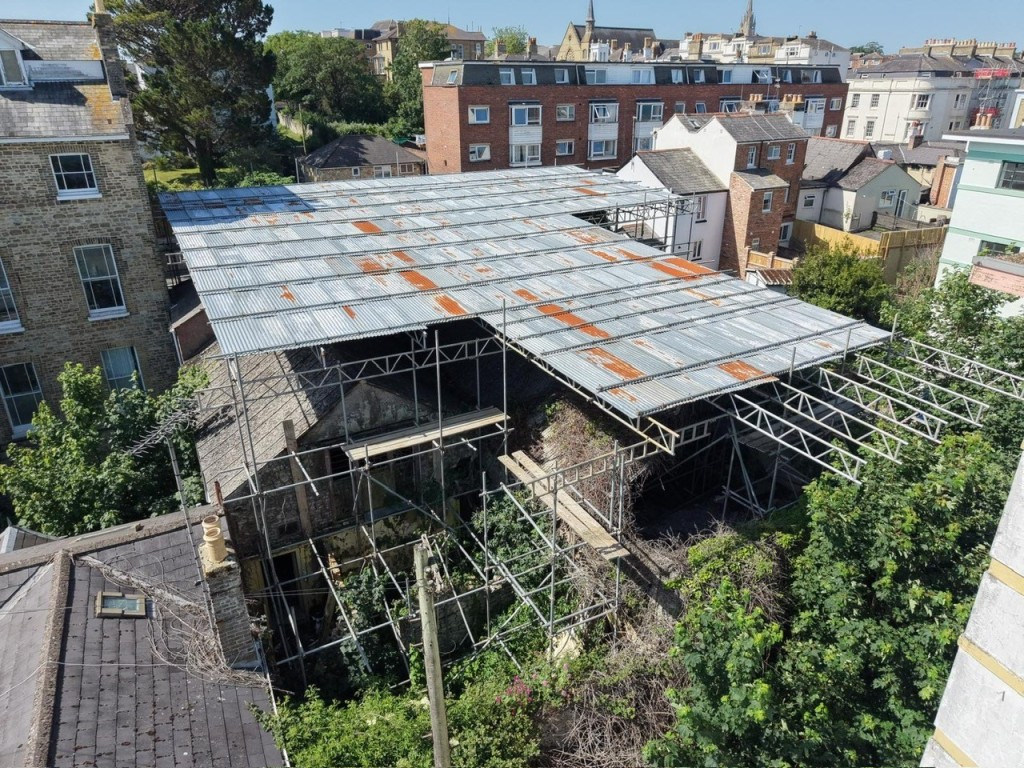 Lot: 121 - FREEHOLD TOWN CENTRE FORMER FREE SCHOOL AND COMMUNITY HALL WITH POTENTIAL - View of the Rear of the Building
